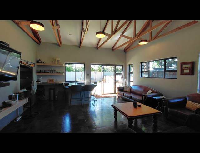 5 BEDROOM HOUSE FOR SALE IN UNIVERSITAS